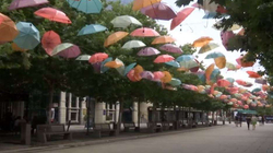Atmosfera e festës në sheshet e Prishtinës