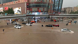 Reshjet e dendura shkaktojnë përmbytje në Kinë