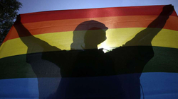 Amazoni kufizon rezultatet e kërkimit për LGBT-në në Emiratet e Bashkuara Arabe