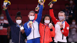 Bach ia ndau medaljen Nora Gjakovës