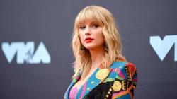 Swifti e feston përvjetorin e parë të albumit