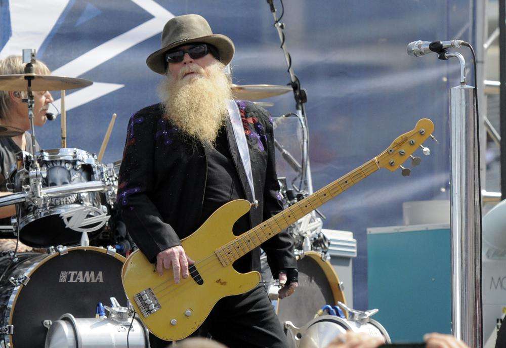 Vdiq në moshën 72-vjeçare basisti i shquar Dusty Hill
