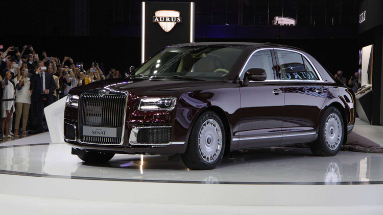 You Can Still Buy a New Rolls-Royce in Russia, Nearly a Year After  Sanctions Hit