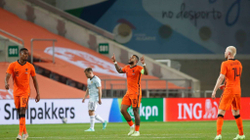 Holanda dhe Skocia ndahen baras