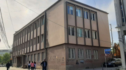Gjykata e bllokon, Komuna ngulmon në rrënimin e objektit modernist në Vushtrri