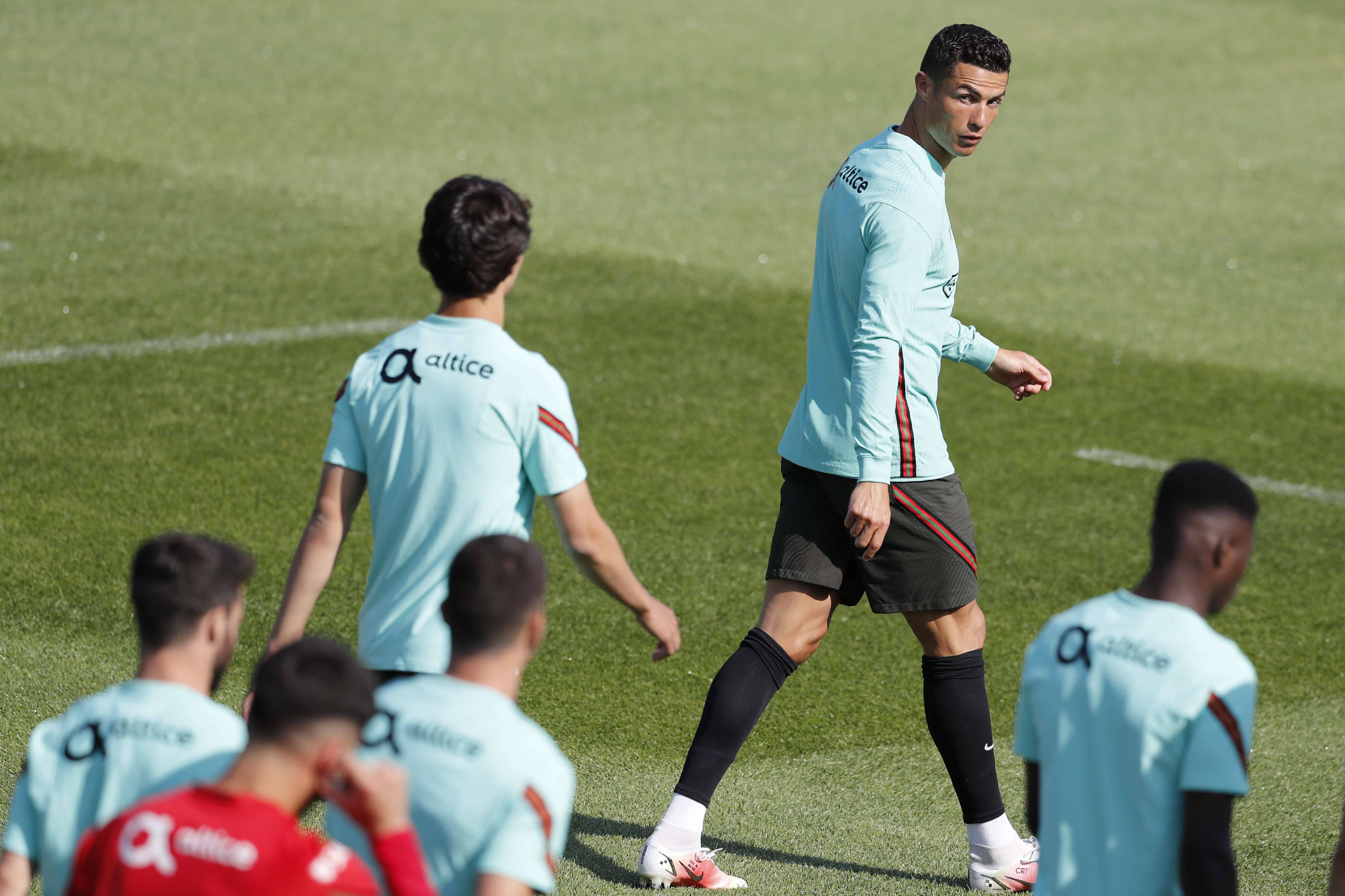Ronaldo ka mbështetjen nga ekipi i talentuar i Portugalisë për të thyer rekorde në Evropian