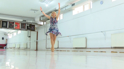 Balerina e gjeneratës së parë, në skenë për art e thyerje paragjykimesh