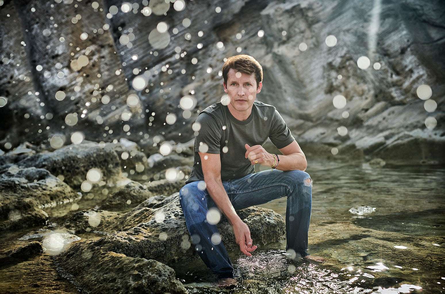 James Blunt i lumtur që pandemia ia mundësoi të kalojë pak kohë me familje