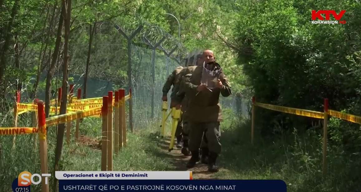 Ushtarët që po e pastrojnë Kosovën nga minat