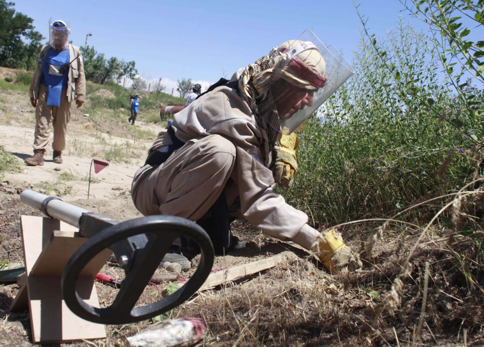 Të paktën 10 çminues të vdekur e dhjetëra të tjerë të plagosur në Afganistan