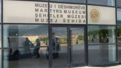 Rregullohen gabimet drejtshkrimore në “Muzeun e Dëshmorëve” në Prizren