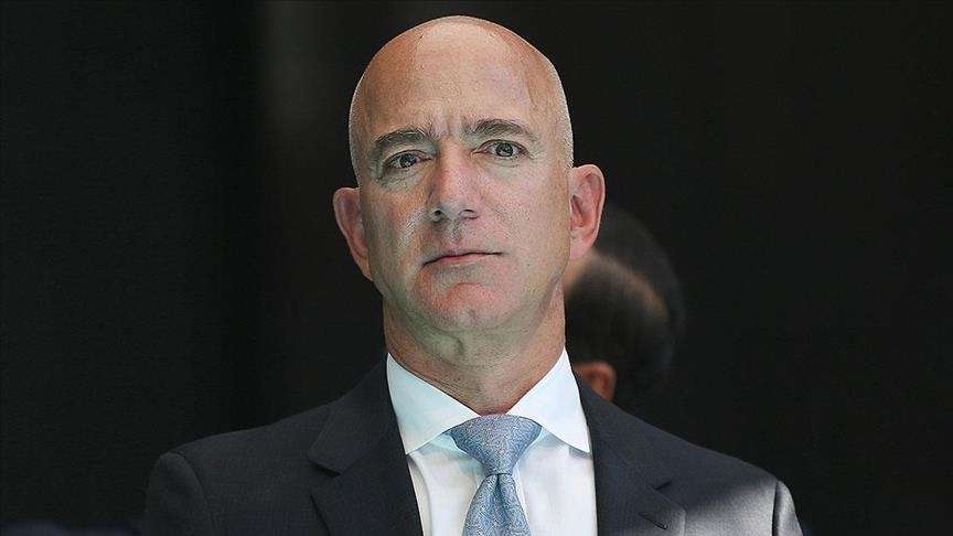 Blerësi misterioz fiton udhëtimin në hapësirë për 28 milionë dollarë me themeluesin e Amazonit