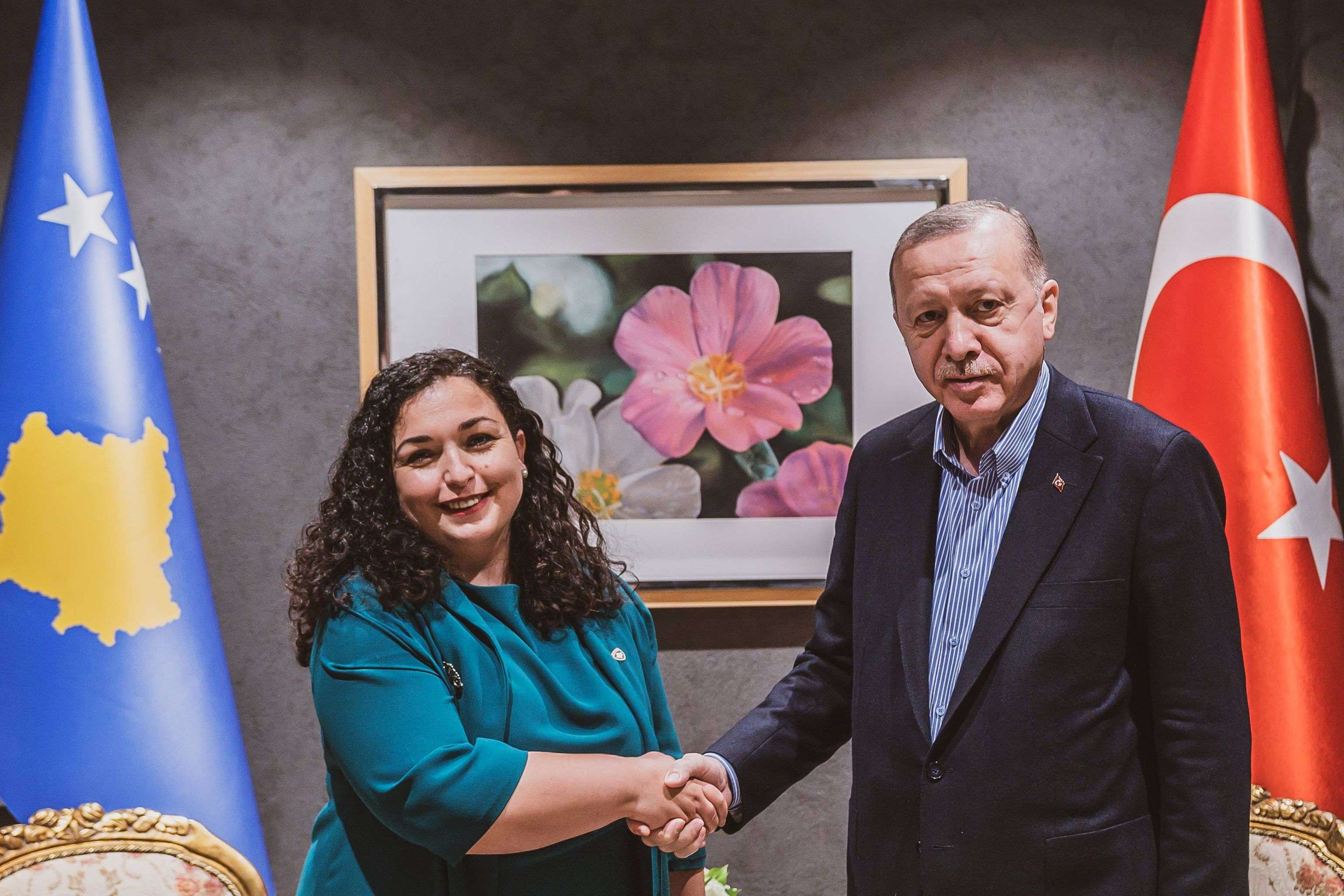 Vjosa Osmani - Erdogan