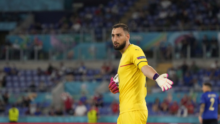 Gianluigi Donnarumma: Italy goalkeeper set for PSG medical this weekend  while on international duty - reports - Eurosport