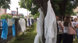 Protestë para MSH-së, infermierët kërkojnë vazhdimin e kontratave