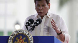 Presidenti i Filipineve: Vaksinohuni ose do të përballeni me burg