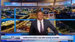 Moderatori në Zambia gjatë lajmeve njofton publikun se nuk e ka marrë pagën