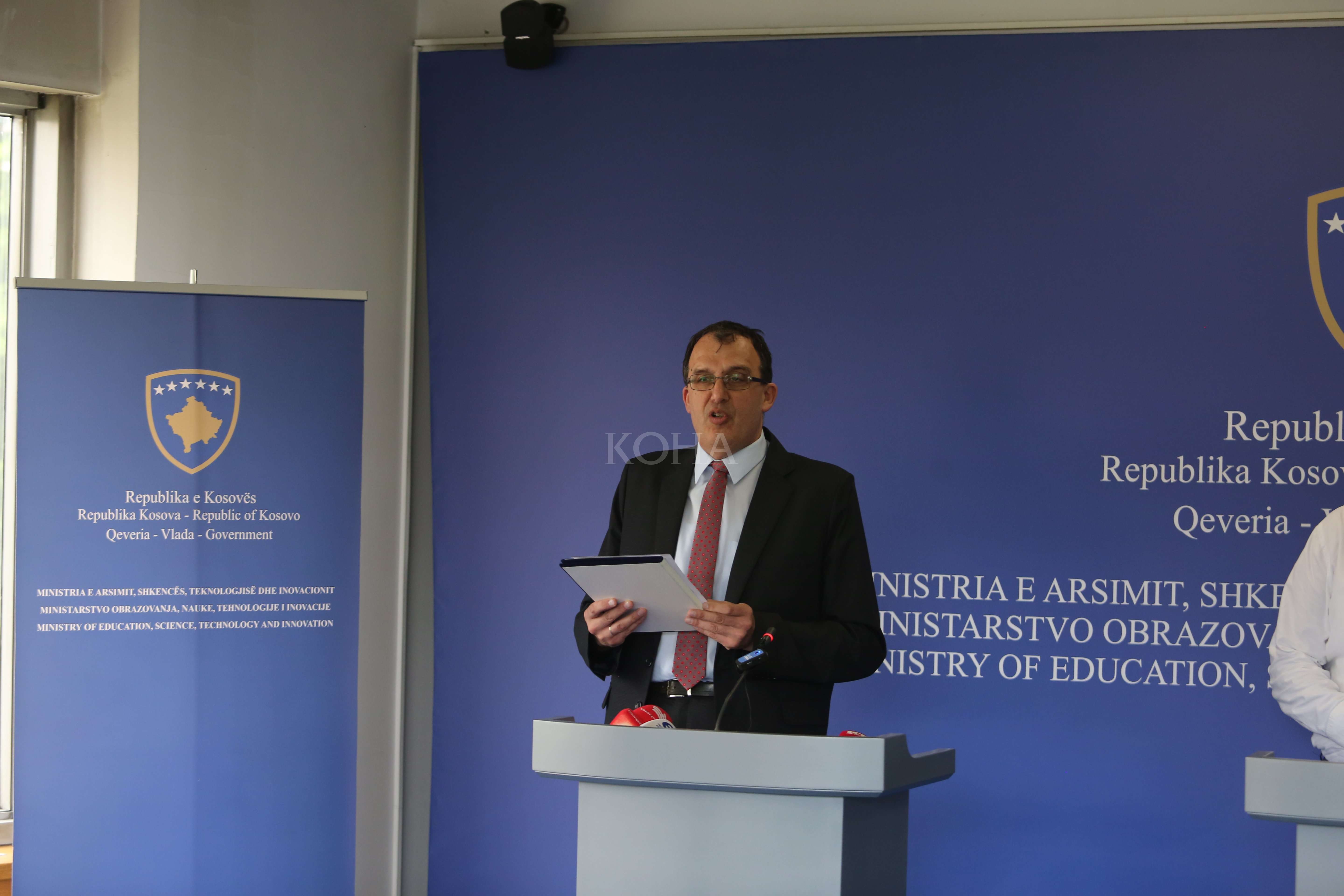 Pupovci: Duhet marrëveshje me serbët për kurrikulat në gjuhën serbe