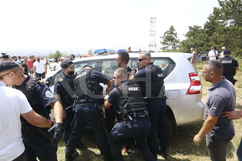 Policia gjen thika e boks hekuri në festën e Vidovdanit