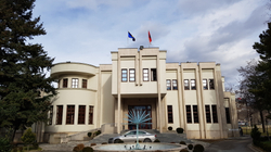 Nuk miratohet dhënia e pronave komunale në shfrytëzim për 3 OSHC-të e Prizrenit
