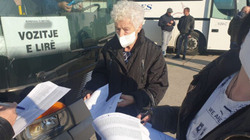 Serbët nga Kosova vazhdojnë të vaksinohen në Serbi në mënyrë të organizuar