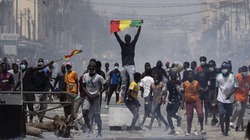 Vritet një adoleshent në protestat kundër arrestimit të liderit opozitar në Senegal