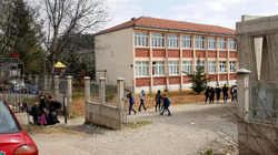 Kërkohen masa emergjente për rritjen e sigurisë në shkollat e Pejës pas therjes me thikë mes nxënësve