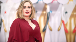 Adele zyrtarisht e divorcuar, ndan kujdestarinë e djalit me ish-bashkëshortin