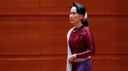Ushtria birmaneze akuzon lideren e burgosur për korrupsion