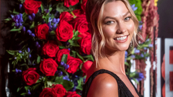 Karlie Kloss është bërë nënë