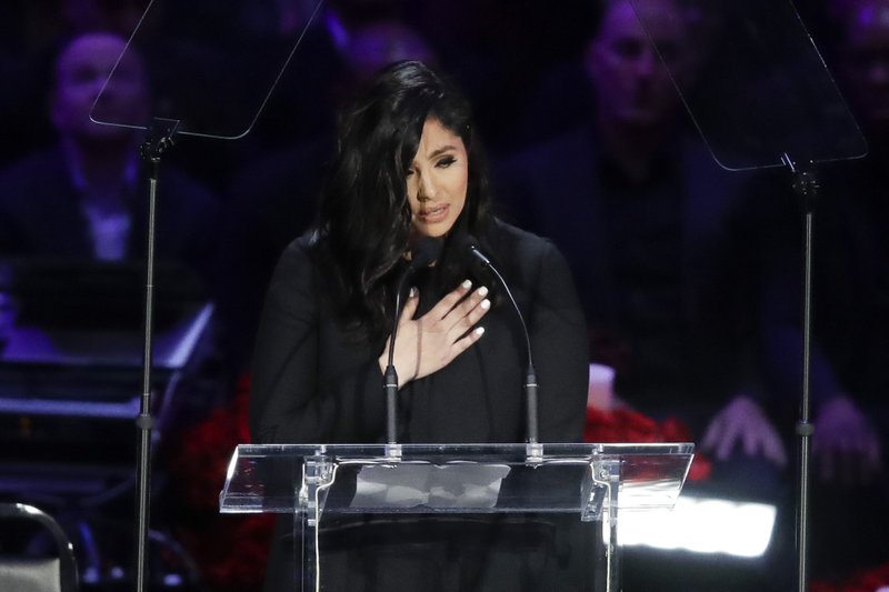 Vanessa Bryant padit katër policë të LA-it, publikuan foto të aksidentit ku vdiq bashkëshorti i saj Kobe