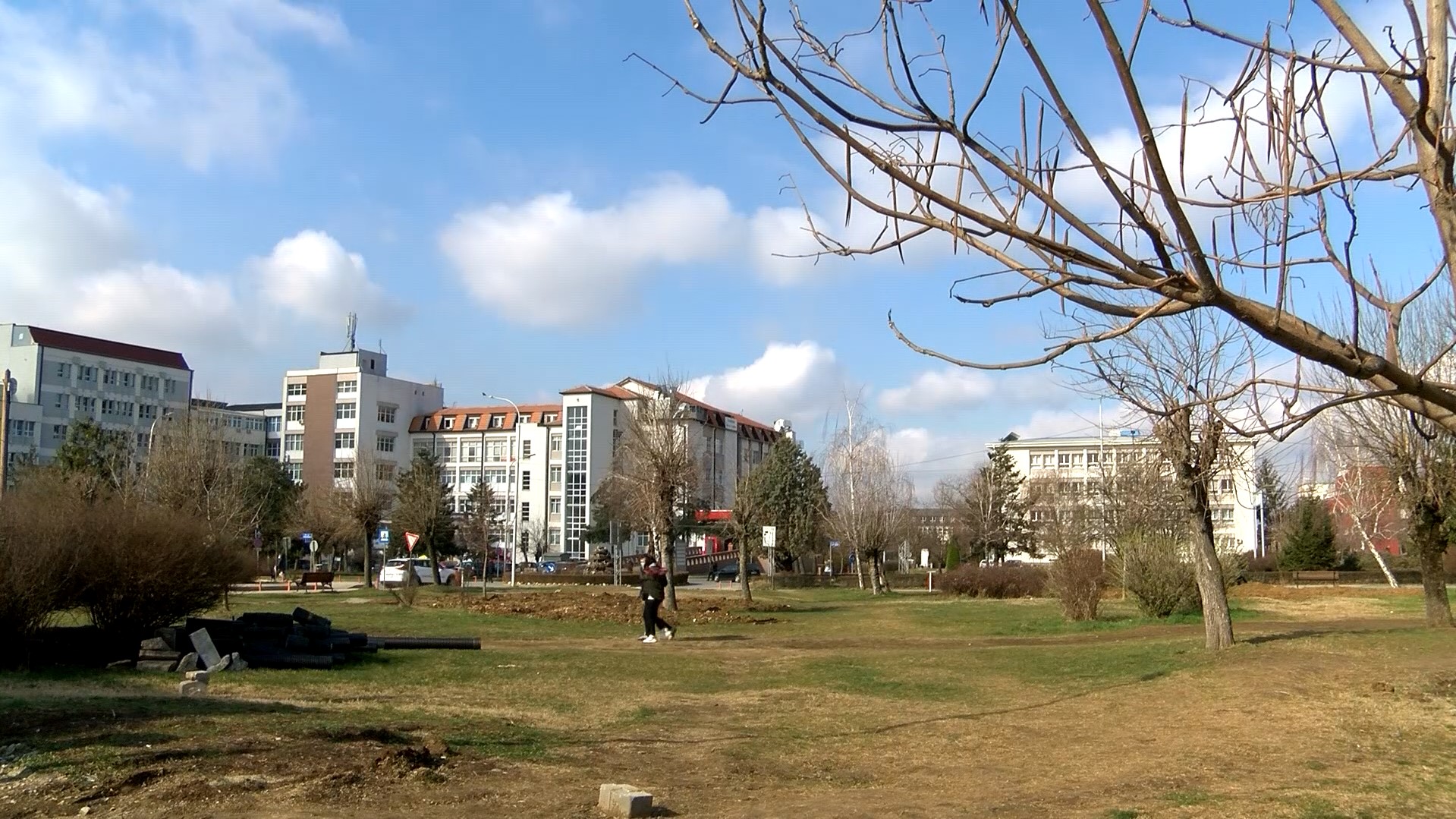 Prishtina pa spital kërkon mosmbyllje të shërbimeve në QKUK