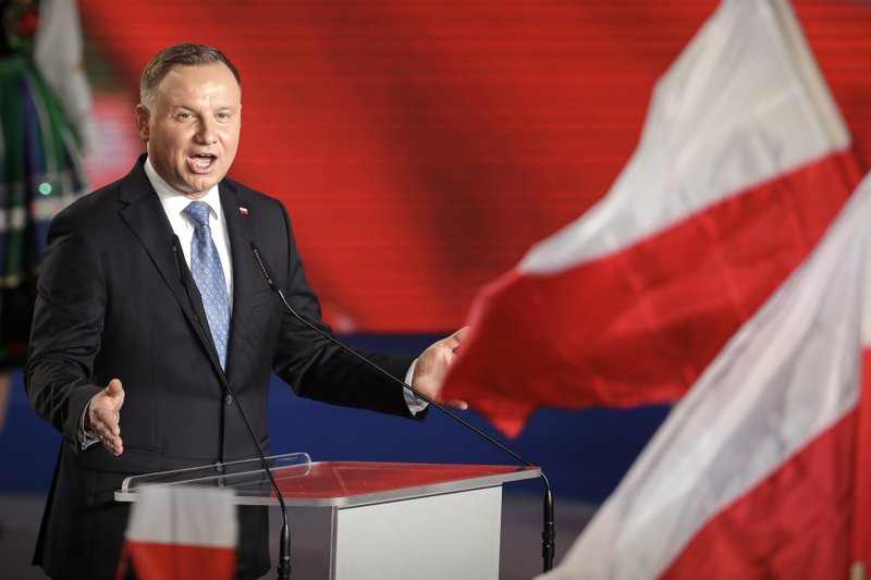 Shkrimtari polak përballet me dënim me burgim pasi e quajti presidentin “të krisur”