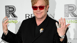Elton John paralajmëron bashkëpunimin e pazakontë me grupin “Metallica”