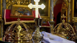 Kisha Ortodokse Serbe ua hapi dyert besimtarëve për Pashkë