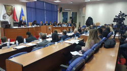 Asamblistët e pavarur kërkojnë nga 600 euro në vit për kryetarët e fshatrave të Ferizajt