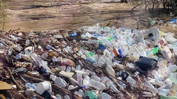 Lumbardhi nxjerr mbeturinat që vizitorët po i lënë në Rugovë