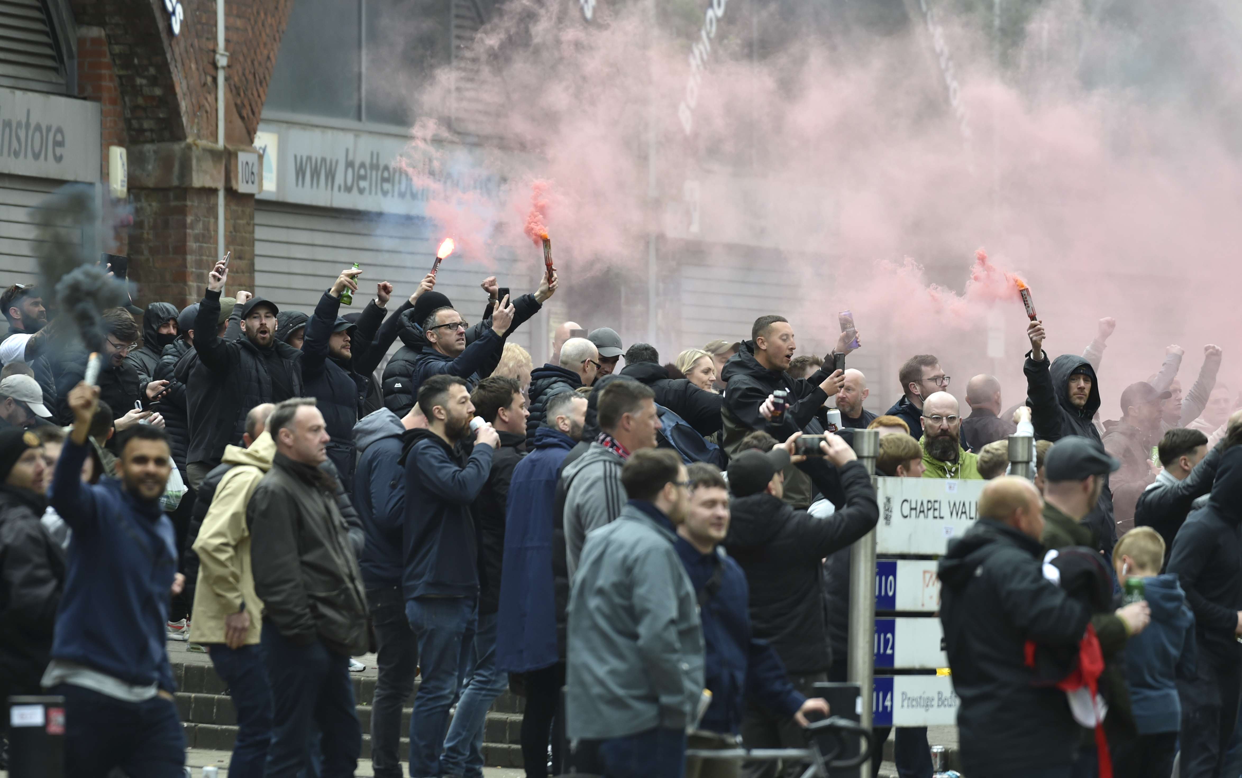 Tifozët ia humbin një marrëveshje rekorde Manchester Unitedit