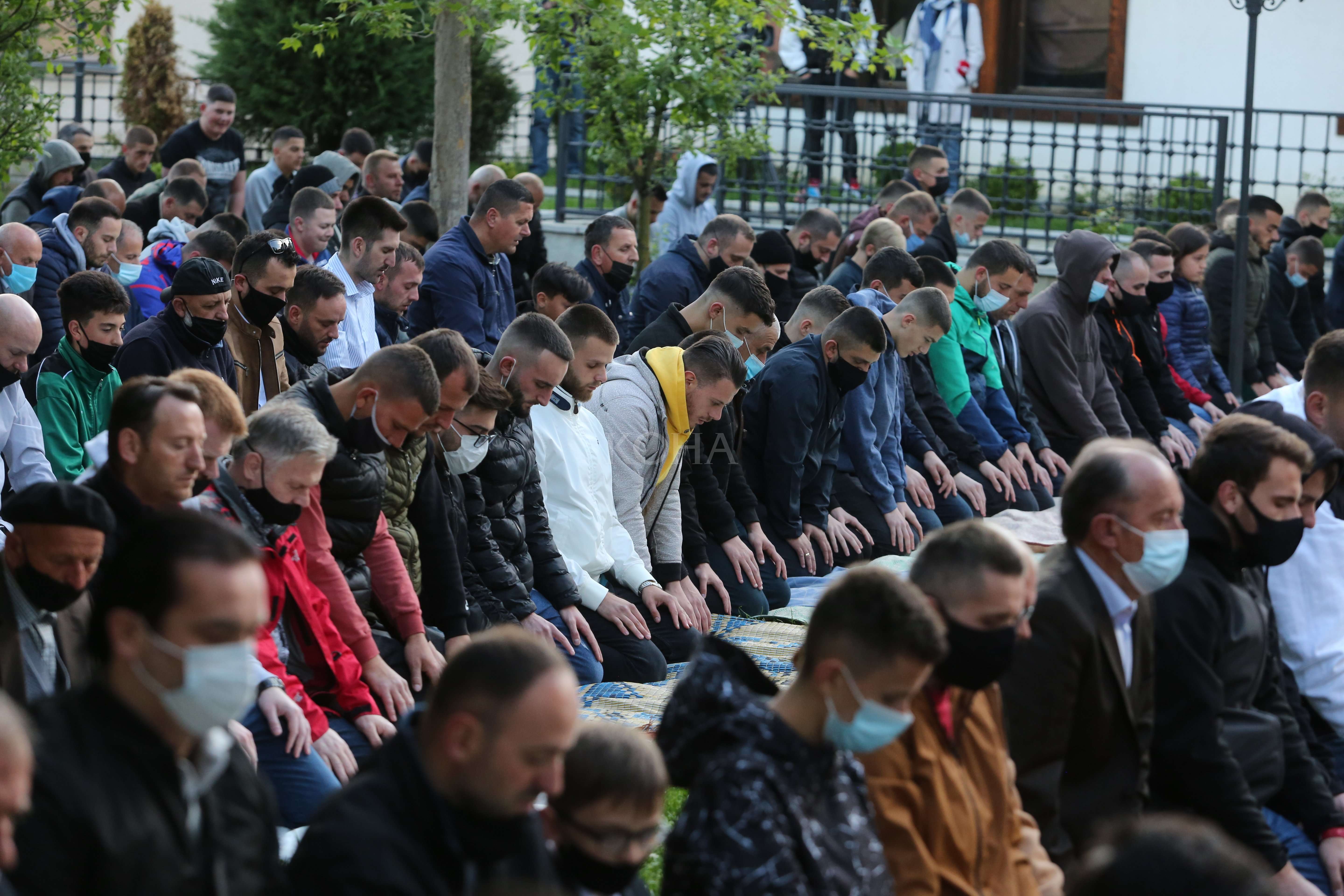 Falet namazi i Fitër Bajramit, myftiu Tërnava kërkon kujdes maksimal gjatë vizitave