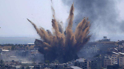 Izraeli grumbullon trupat përreth Gazës