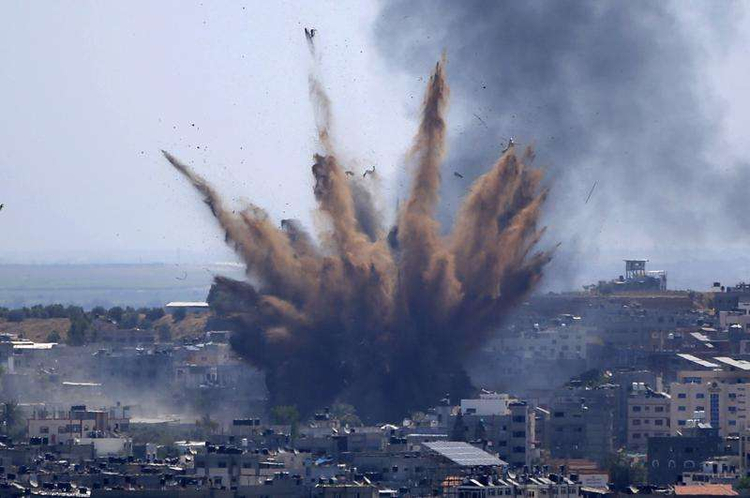 Izraeli nis sulmet me tanke në Gaza