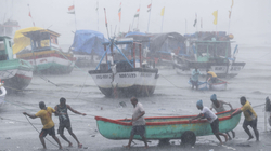 Cikloni “Tauktae” përshkallëzon krizën indiane me virusin
