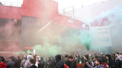 Vazhdojnë protestat e tifozëve të Manchester Unitedit