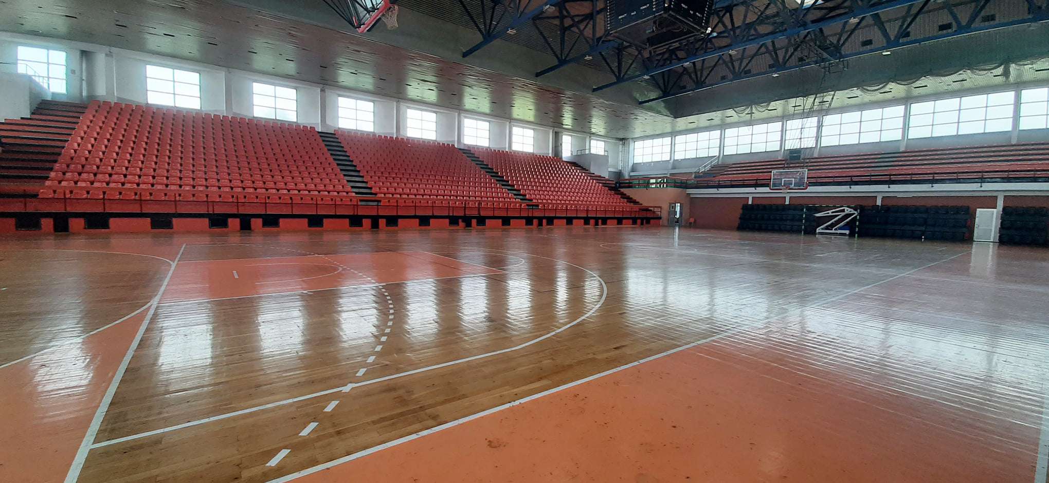 Klubet sportive të Prizrenit kundërshtojnë që palestra të shndërrohet në qendër vaksinimi