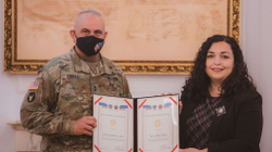 Osmani dekoron Gardën Kombëtare të Iowas me Medaljen Presidenciale