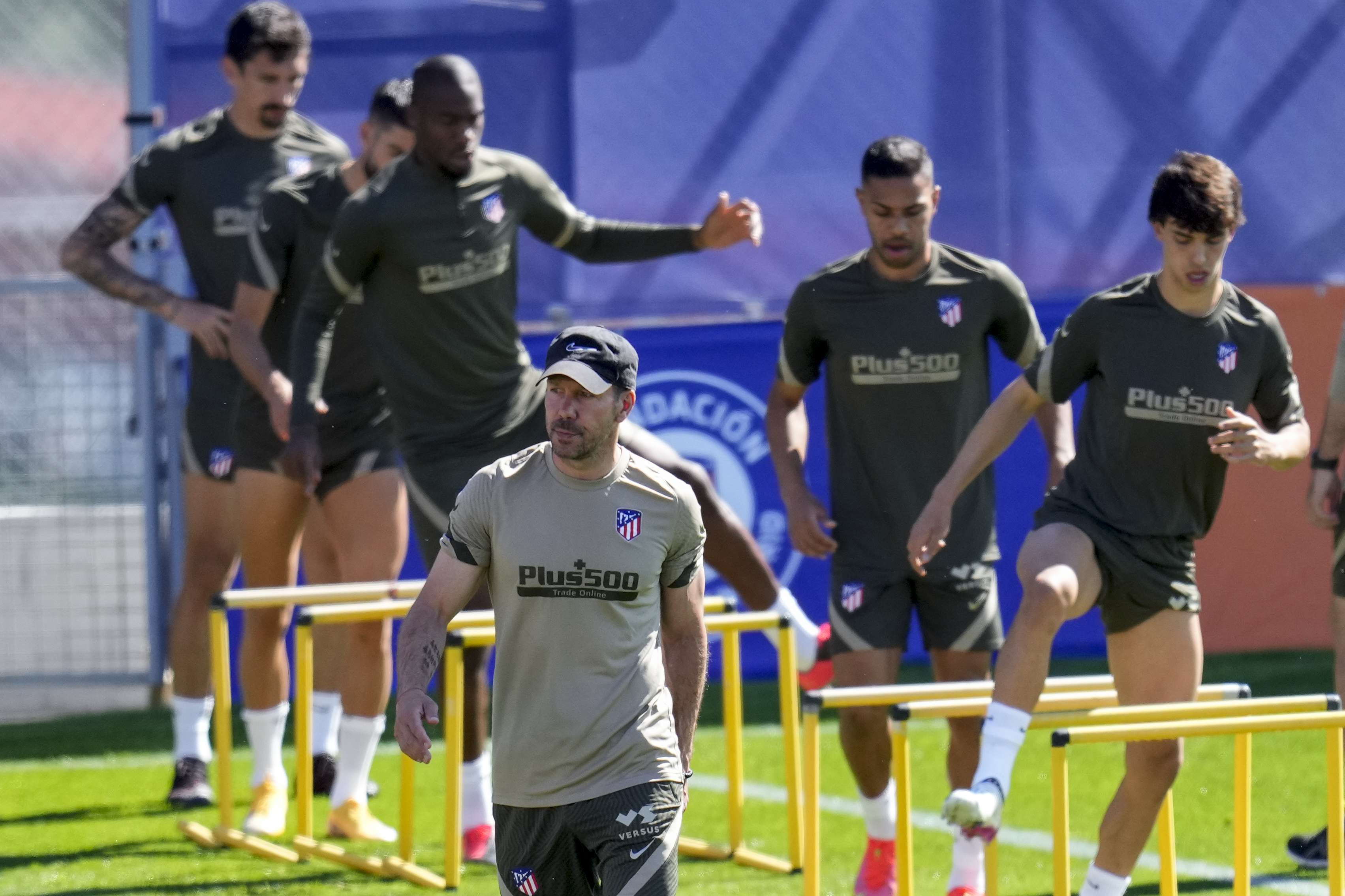 Atletico më pranë titullit, por Reali i gatshëm t’ia rrëmbejë atë
