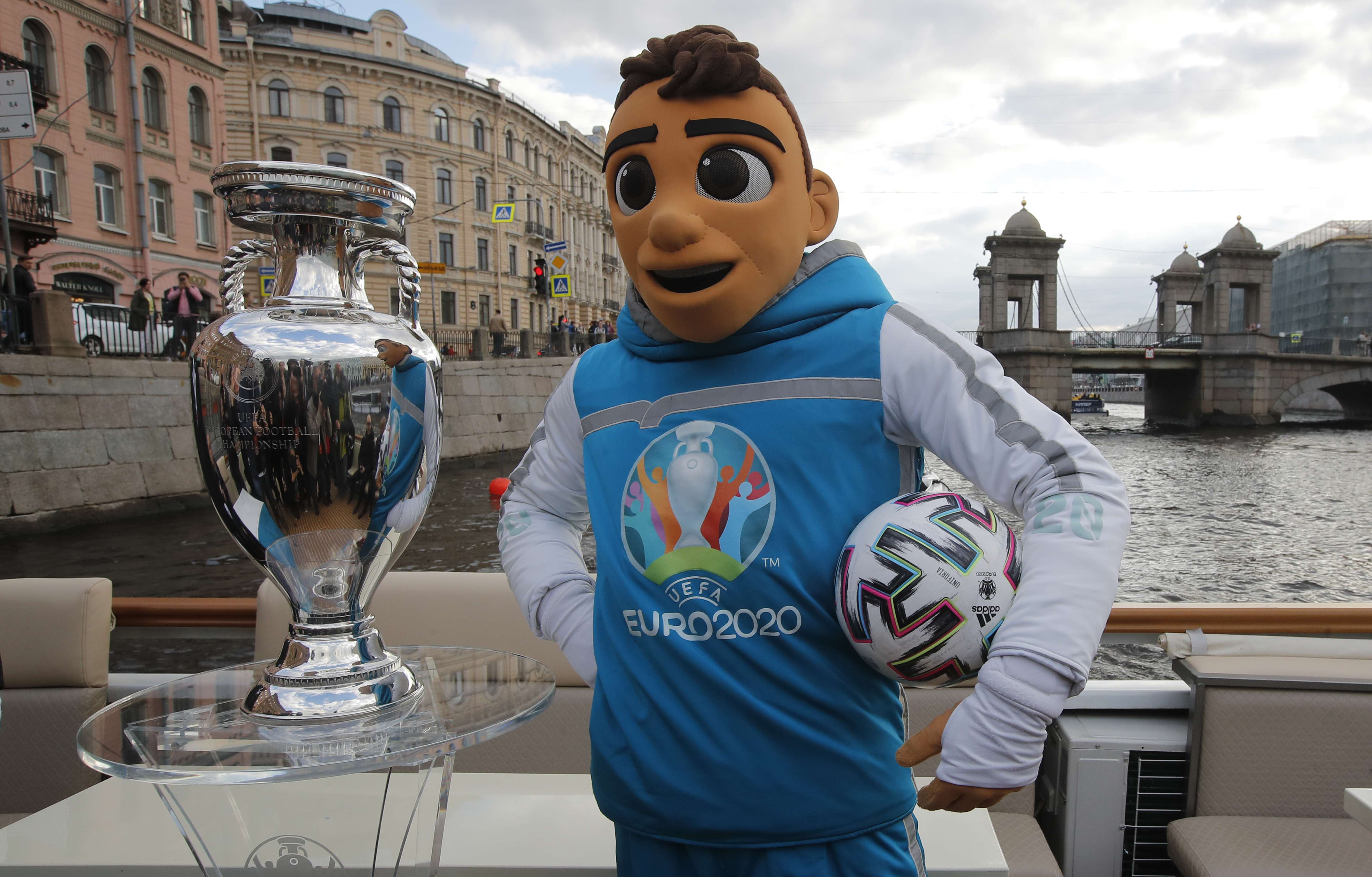 Organizimi i “Euro 2020” në shumë vende, shpërblim i UEFA-s për tifozët