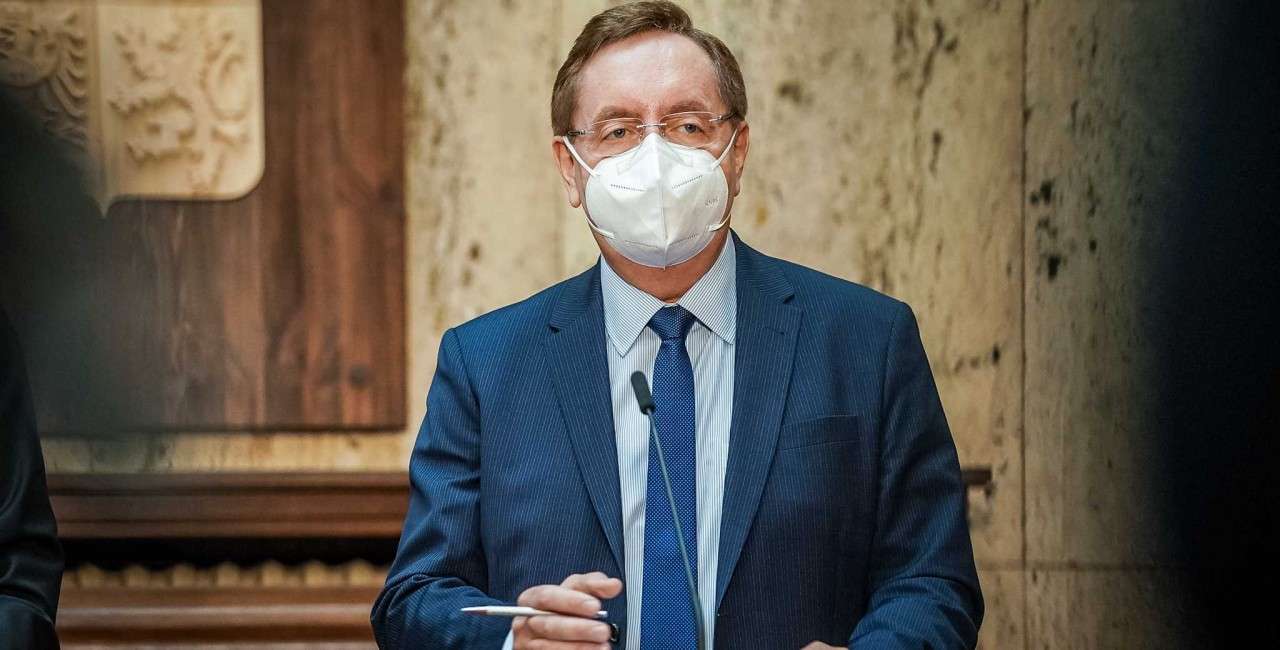Ministri i katërt çek i Shëndetësisë jep dorëheqje gjatë pandemisë