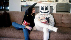 Marshmello shoqërohet nga Gomez dhe Khalid për të performuar në Finalen e Ligës së Kampionëve