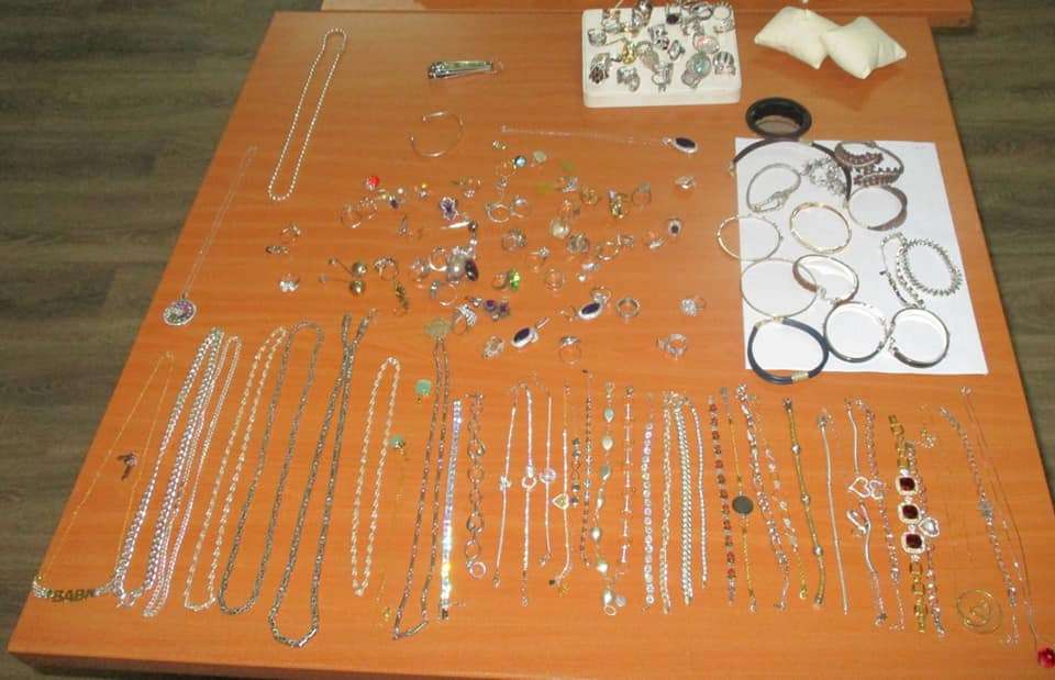 Vidhen stoli ari në një dyqan në Prishtinë, arrestohet i dyshuari